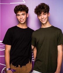 LaTarte Twins!!  60967bfbb04e5.jpg