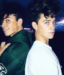 LaTarte Twins!!  60967c14ddd2b.jpg