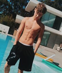 Hot Boy Tayson!! 6096dc21770a3.jpg