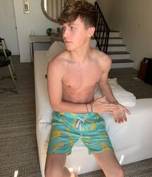 Hot Boy Tayson!! 6096dc2e43d01.jpg