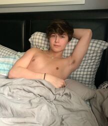 Hot Boy Tayson!! 6096dc3011f74.jpg