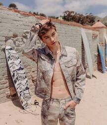 Gavin Casalegno Tagged... 6098a069ae332.jpg