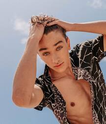 Gavin Casalegno Tagged... 6098a06e05c3f.jpg