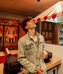 Gavin Casalegno Tagged... 6098a084ea619.jpg