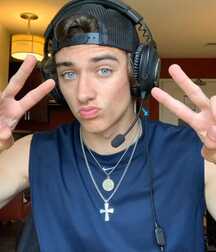 Gavin Casalegno Tagged... 6098a0a593968.jpg