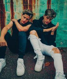 Martinez Twins!!  60990907661b9.jpg