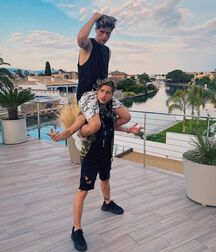 Martinez Twins!!  60990915c9fd3.jpg