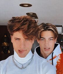 Martinez Twins!!  60990940a46f0.jpg