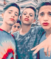 Martinez Twins!!  6099094ee3e03.jpg