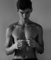 Model boy Christian!!  60a2ff369ff6d.jpg
