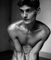 Model boy Christian!!  60a2ff4019f54.jpg