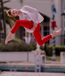 Ballet Boy!!  60a41ebe60781.jpg