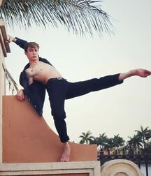 Ballet Boy!!  60a41ee2a2c3d.jpg