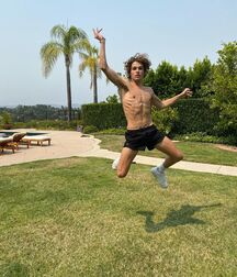 Bday Boy Aaron!!  60aa5a3a4e5b5.jpg