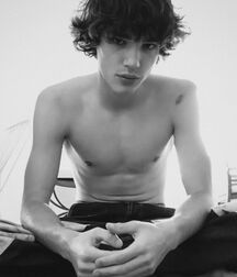 Spainish Boy Fernando!!  60aac5f7e0158.jpg