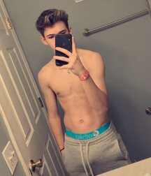 TikTok Damian!!  60aef32c82f7d.jpg
