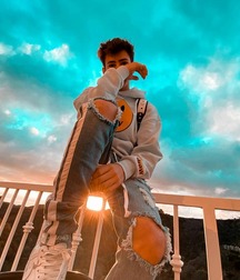 TikTok Damian!!  60aef33ccc7f0.jpg