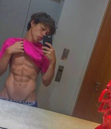 Selfie King!!  60b22d2bb4bc4.jpg