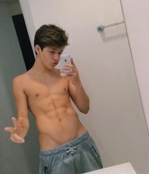 Selfie King!!  60b22d31ef7b9.jpg