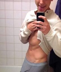 Random Hotness!!  60b22d6c58ad9.jpg