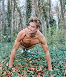French Model Leopold!! 60b23a1bb90f0.jpg