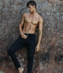 Model Stud Andrii!!  60b3b618dfff2.jpg
