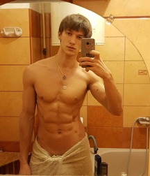 Model Stud Andrii!!  60b3b61a8cc6d.jpg