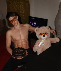 Model Stud Andrii!!  60b3b6282ddd3.jpg