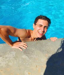 Bday Boy Lukas!!  60b4eb0850a20.jpg