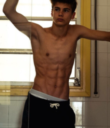 Random Hotness!!  60b4eb656b451.png