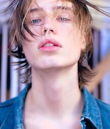 Random Hotness!!  60b4eb74d1a16.jpg