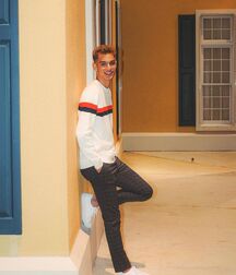 Hot Boy Luke!!  60b8f23a8e5a1.jpg