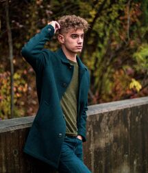 Hot Boy Luke!!  60b8f2480be5f.jpg