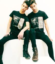 Dupont Twins!! 60b9851091995.jpg
