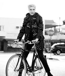 Usual Suspect Lucky Blue!!  60ba3c1d91e0e.jpg