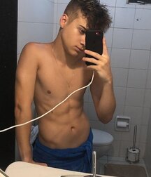 Selfie Hotties!!  60ba3c73900ca.jpg