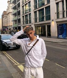 Bday Boy Lewys!!  60beb4e122884.jpg