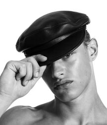 Hot Model Bram!!  60bff463ca28e.jpg