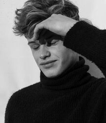 Hot Model Bram!!  60bff46a7a304.jpg