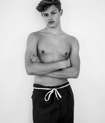 Hot Model Bram!!  60bff4756d870.jpg