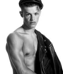 Hot Model Bram!!  60bff48fedd1b.jpg