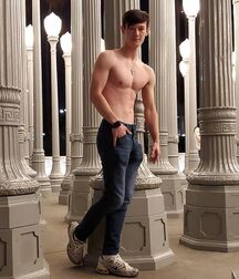 Hot Model Andrew!!  60c2b280ac2df.jpg