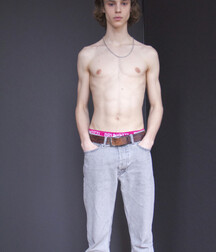 Model Boy Huug!!  60c40b07a38a4.jpg