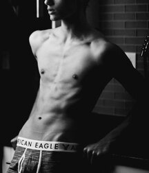 Random Hotness!!  60c416356e7fc.jpg