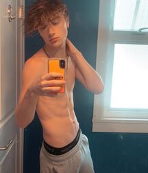 Tik Tok Hottie Rhys!!  60c56ff8c96ec.jpg