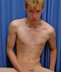 Random Hotness!!  60c91a03027f5.jpg