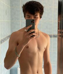 Model Boy Brad!!  60cc121b90bf4.jpg