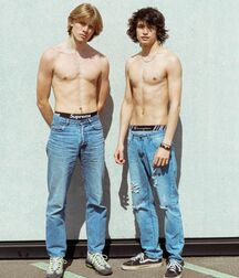 Model Boy Brad!!  60cc12301900d.jpg