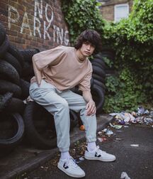 Model Boy Brad!!  60cc123e96759.jpg