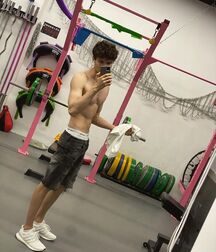 Kai's Twin Bro Dim!!  60cd340d0c7e0.jpg